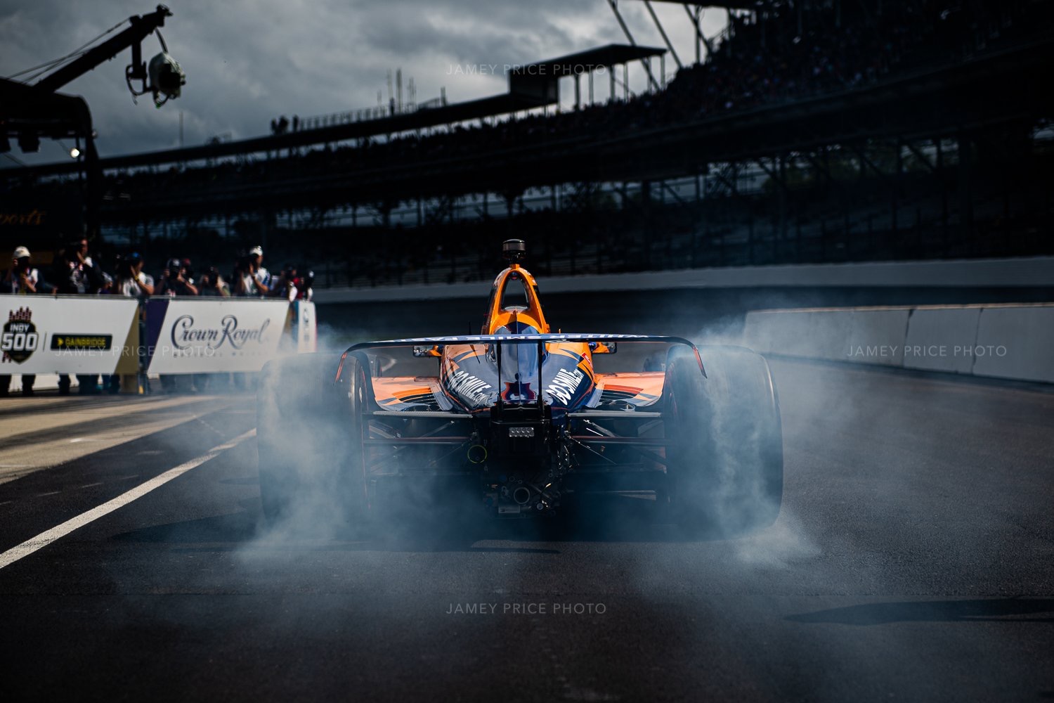 Fernando Alonso spins his wheels in the Indy 500.