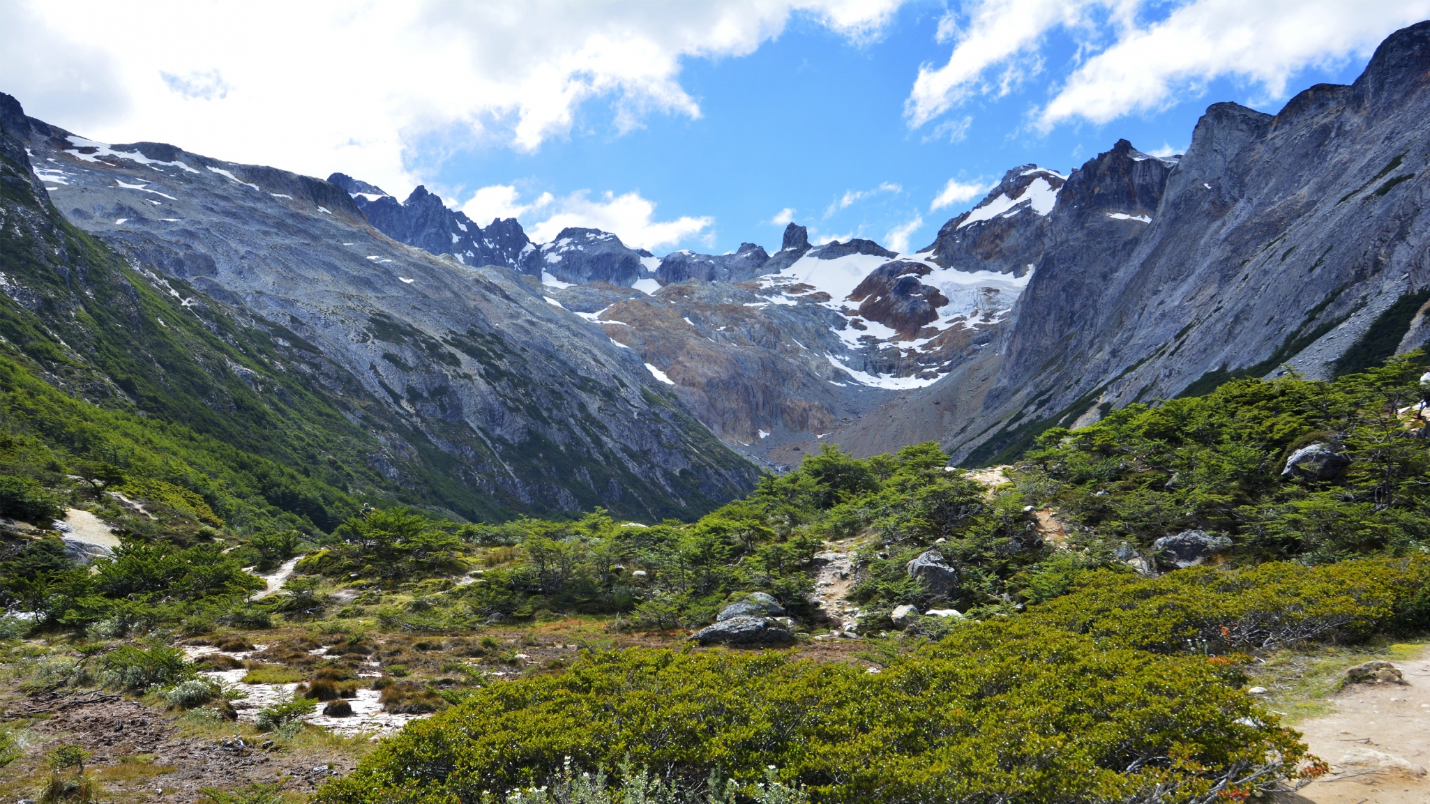 The spectacular scenery of the Tierra del Fuego.