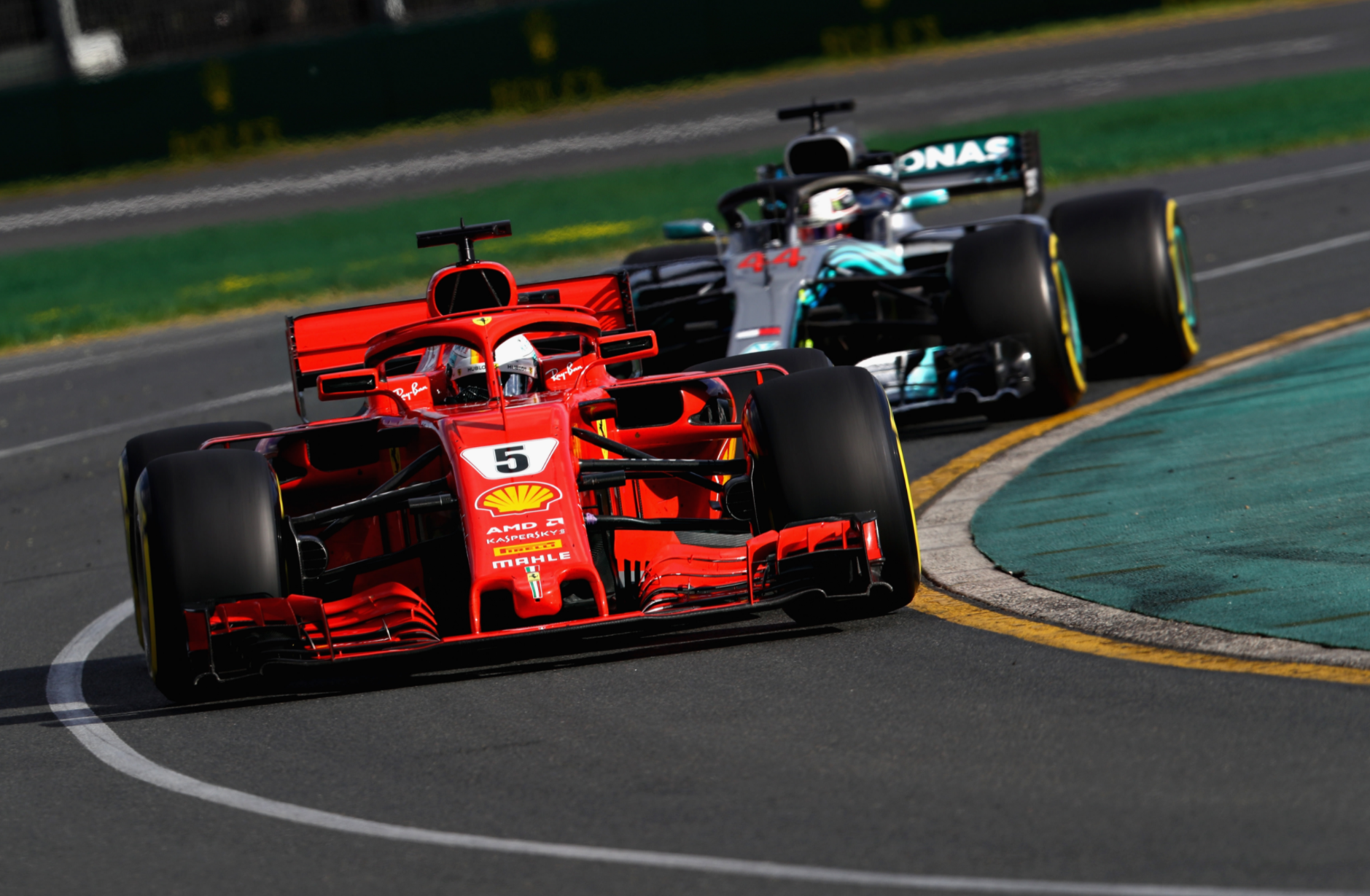 Sebastian Vettel and Lewis Hamilton at the 2018 Australian Grand Prix.
